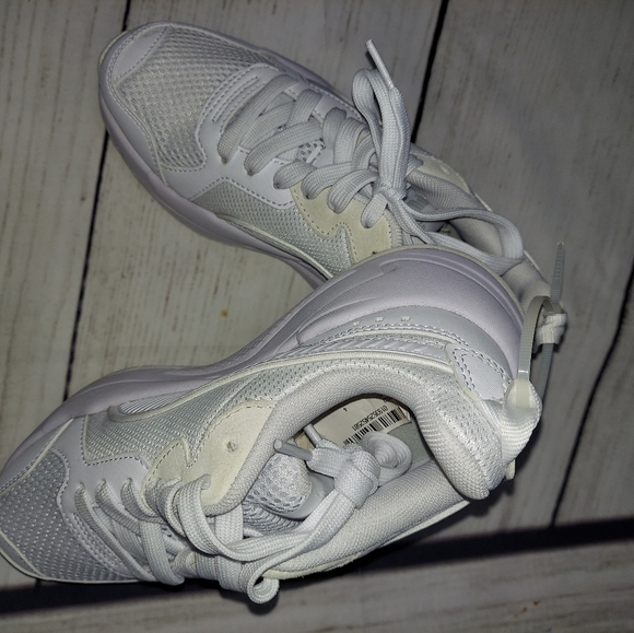 Puma Kids Sneakers - Picture 4 of 5